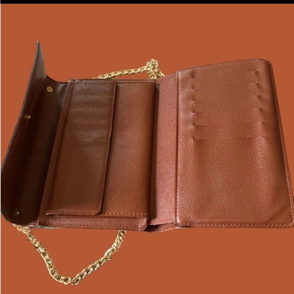 Louis Vuitton wallet converted to a crossbody - Picture 8 of 11